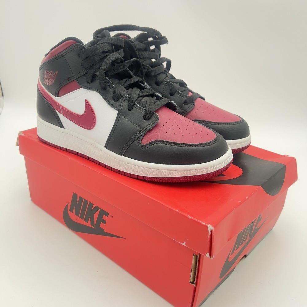 Nike‎ Air Jordan 1 GS 6.5Y Sneakers Youth Women's 8 AJ1 Retro